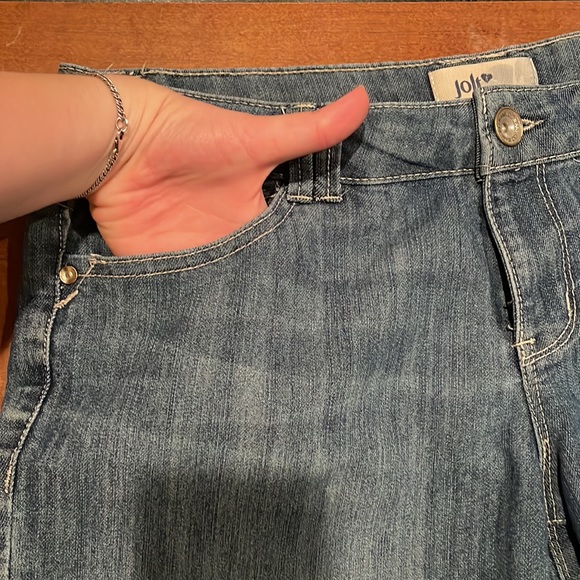 Jolt Shorts - Picture 3 of 5